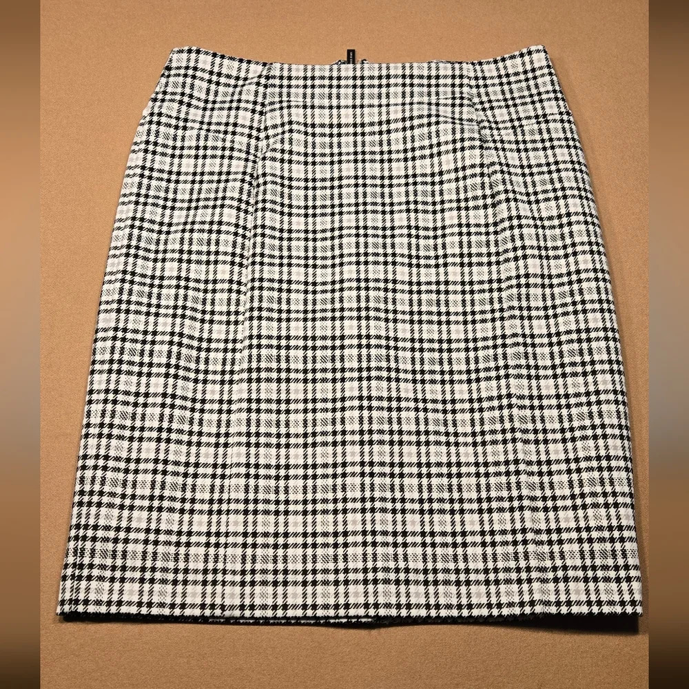 Michael Kors black & white plaid skirt